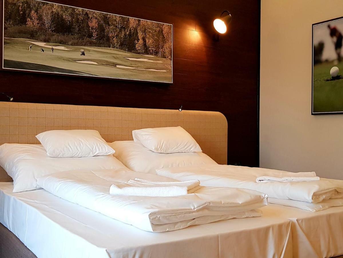Pannonia Golf & Country Club Bed & Breakfast Alcsutdoboz Bagian luar foto